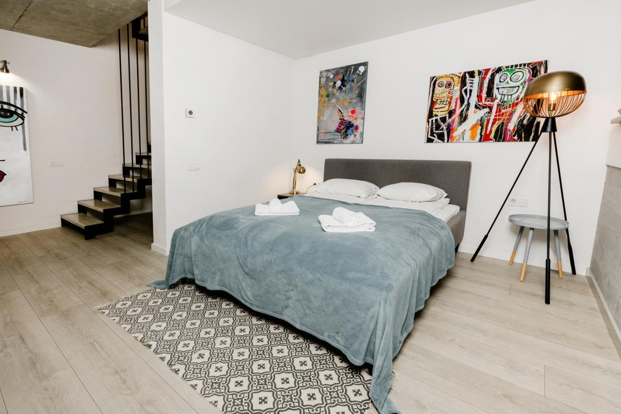 Modern And Spacious Loft Type Apartment 8 With Free Private Parking By "Owl Jazz Apartments" 카우나스 외부 사진